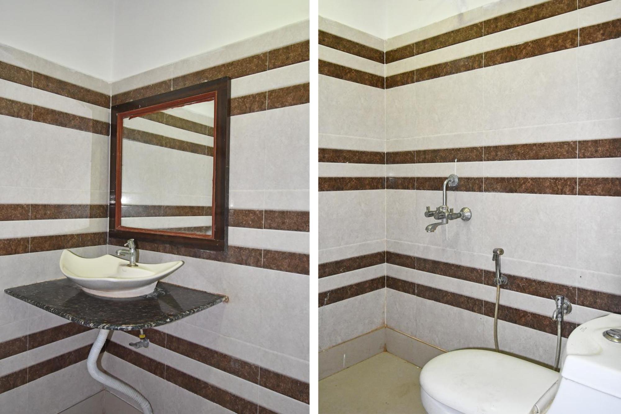 Oyo Hotel Chinar Park Колката Екстериор снимка