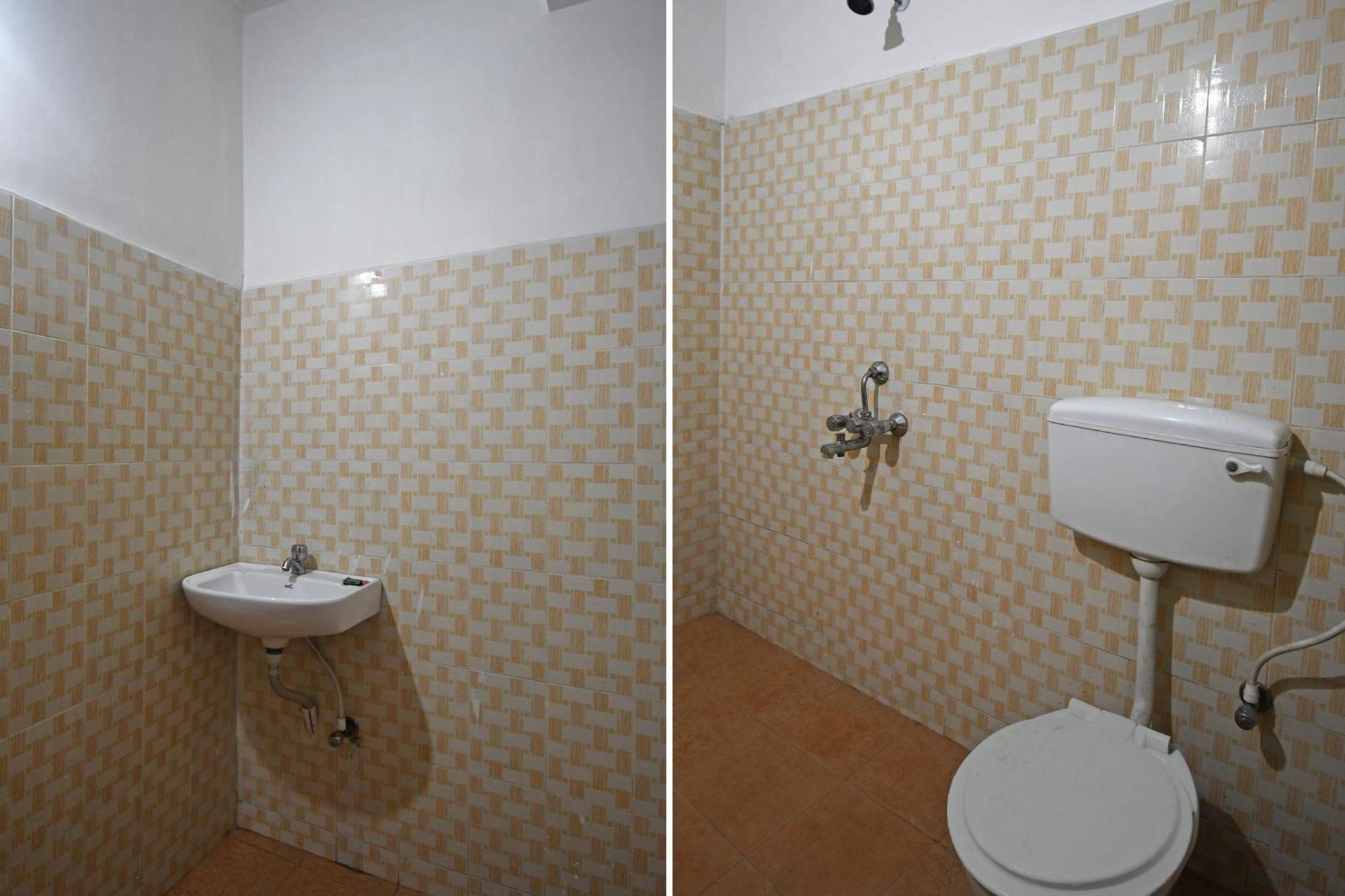Oyo Hotel Chinar Park Колката Екстериор снимка